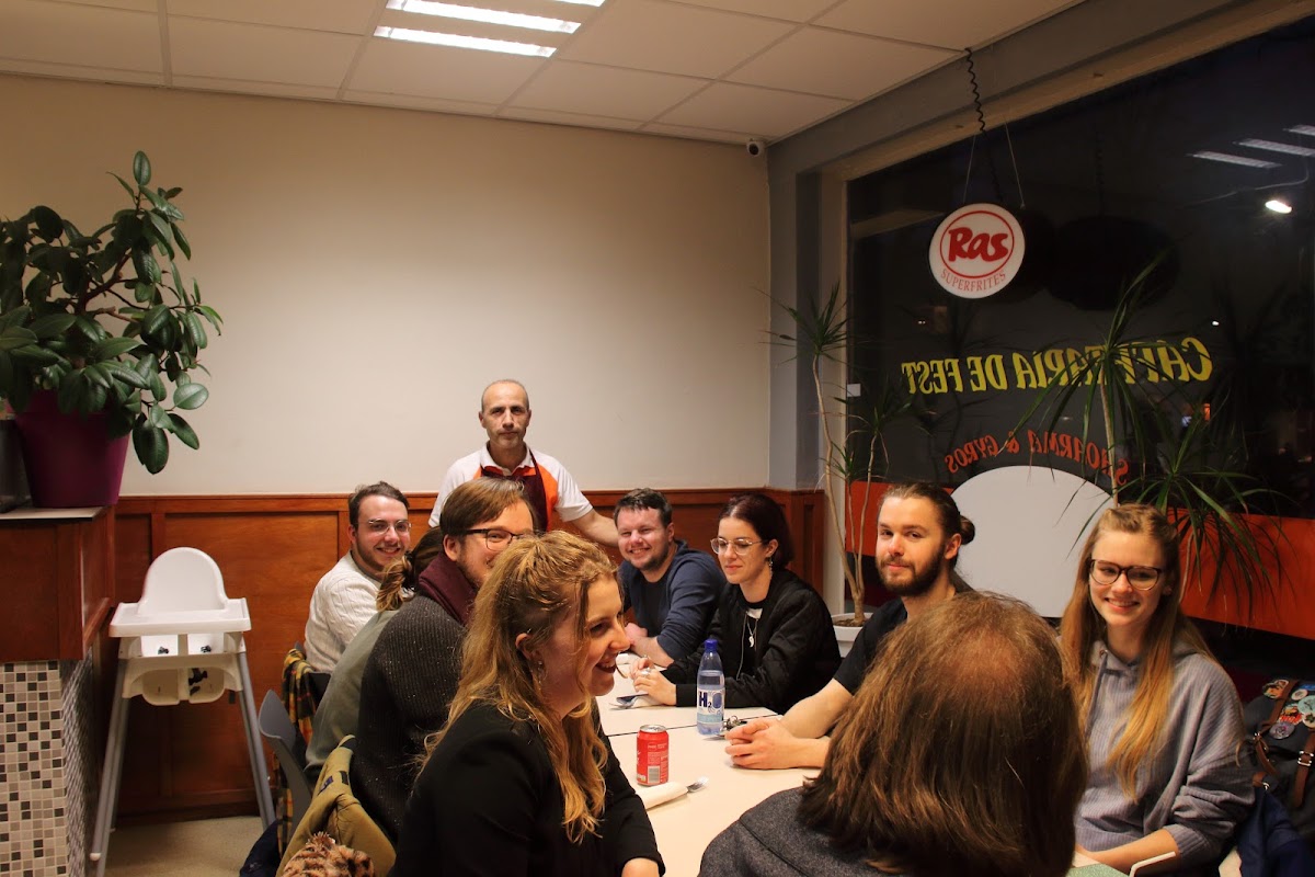 Cafetaria De Fest🍟 - 1